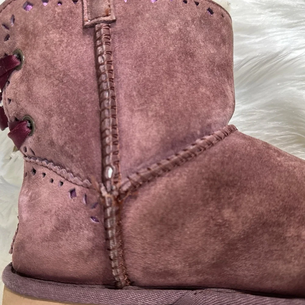 ⭐️UGG Dixi Flora Perforated Bow Ankle Boots [S7600] - Picture 13 of 15